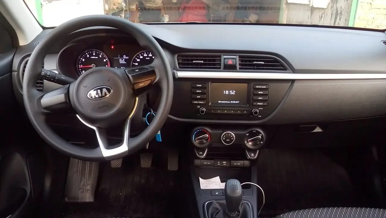 Торпедо Kia Rio 4. Торпеда Kia Rio 2017. Киа Рио 2017 торпеда. Киа Рио 4 салон.