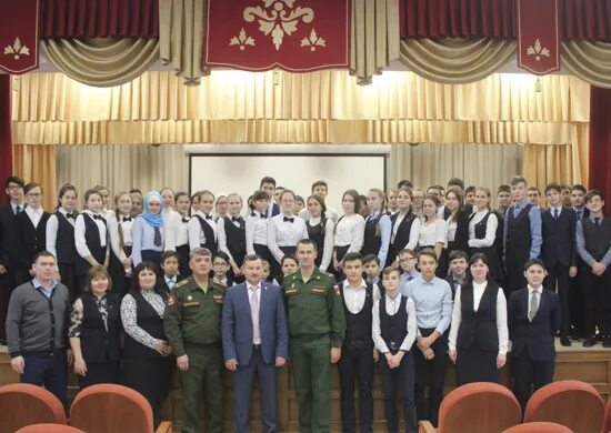 Арская гимназия 5. Арская гимназия 5 арск. Арская гимназия 5 арск. Арск педагогический колледж. 85 лет гимназии.