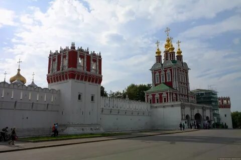 Новодевичий монастырь метро