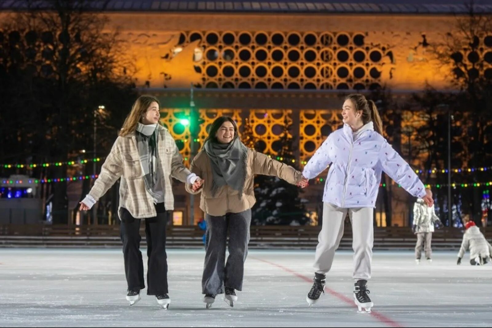 Каток Москва Лужники. Спорткомплекс Лужники каток. Каток в Лужниках 2022. Ночной каток. Каток в лужниках купить билеты