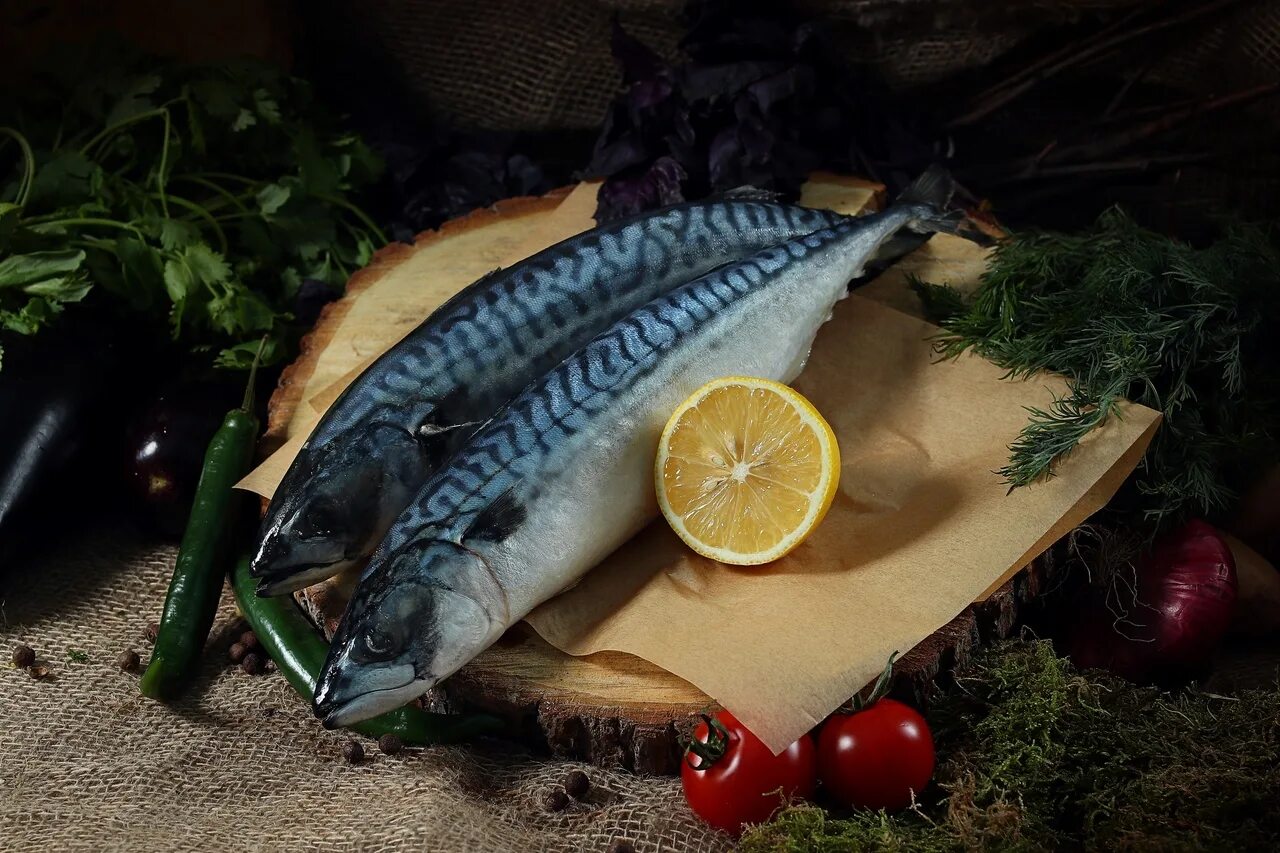 Скумбрия с/м 1кг. Скумбрия 300+. Скумбрия свежемороженая 1кг. Скумбрия нр 200-400. Свежемороженая скумбрия в розницу в москве.