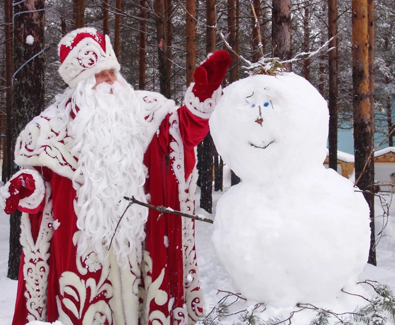 Рос дед мороз. Дед Мороз Великий Устюг. Снеговик вотчина Деда Мороза. Российский дед Мороз. Настоящий дед Мороз.