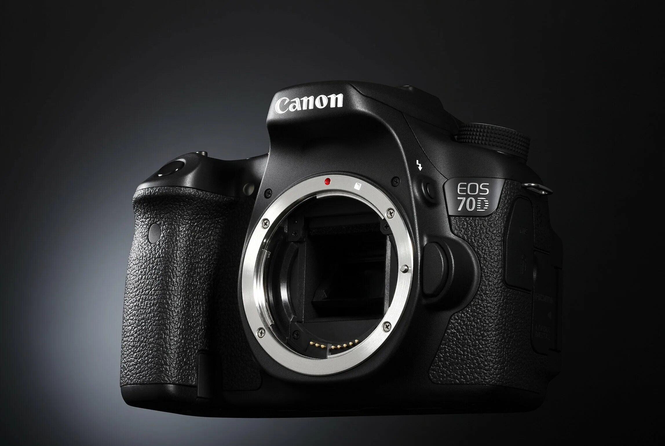 Canon d купить. Фотоаппарат Canon EOS 70d. Фотоаппарат Canon EOS 70d body. Canon EOS 70d Kit. Canon EOS 70.