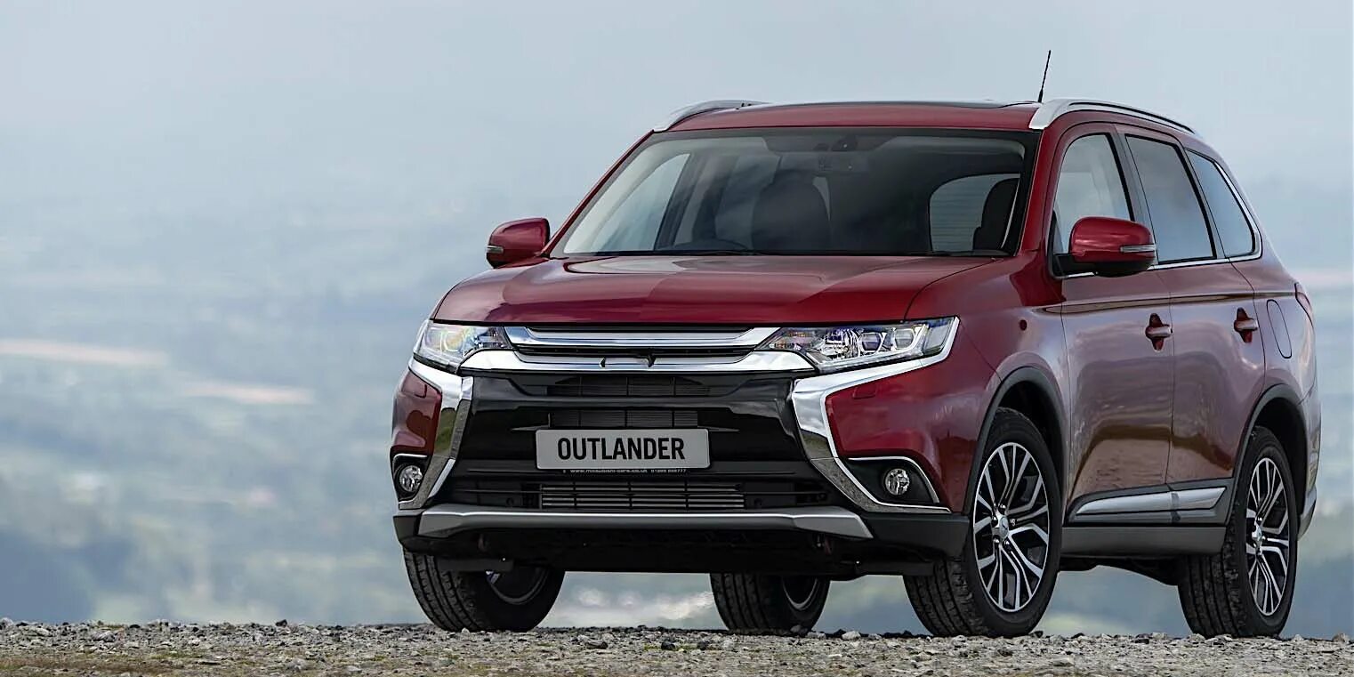 Аутлендер 2024 купить. Outlander 2015. Митсубиси Аутлендер 3 2017. Mitsubishi Outlander 2015. Митсубиши Аутлендер 2015.