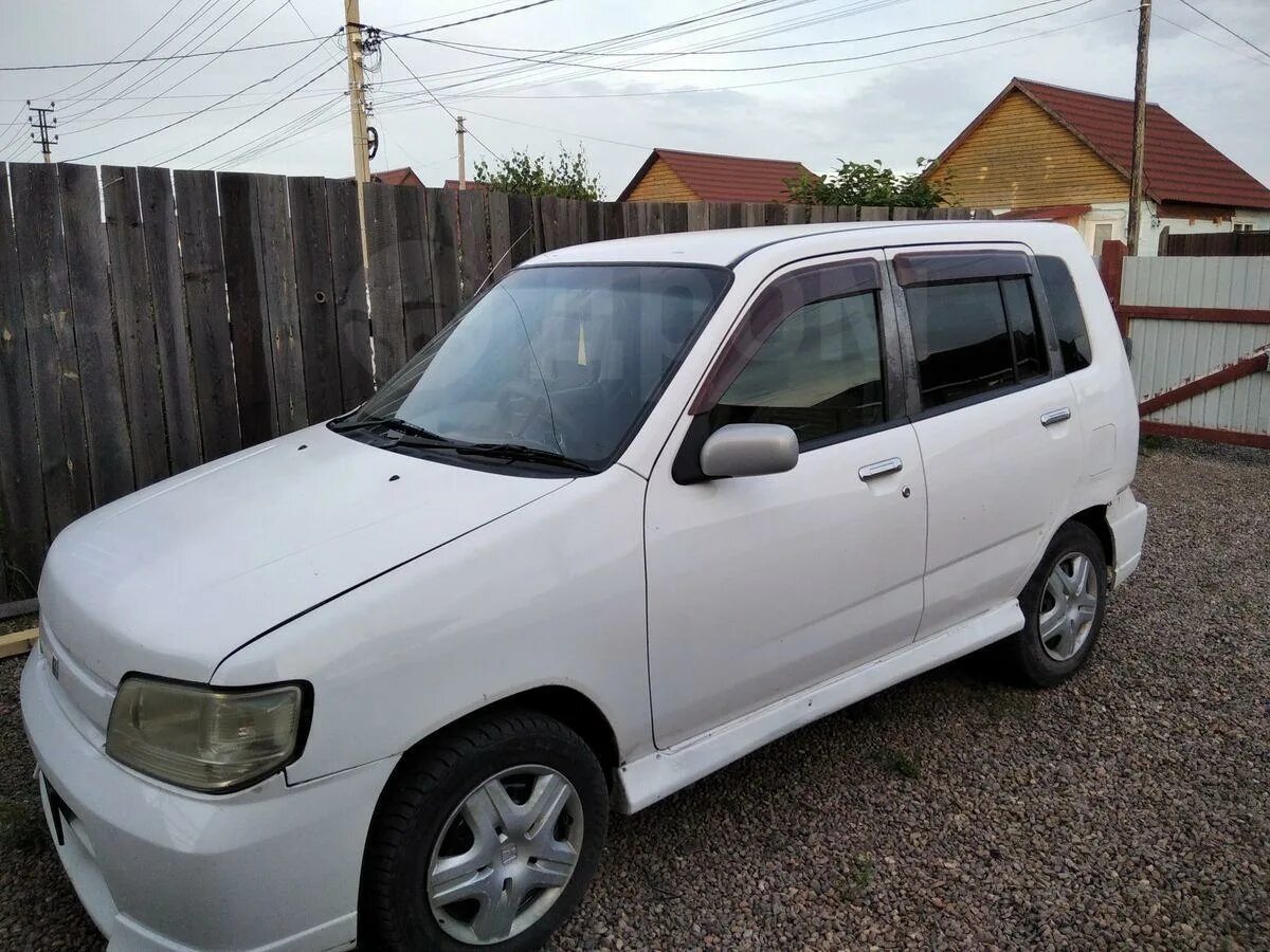 Nissan cube 2002. Ниссан куб 2011 года. Ниссан куб 2000г. Ниссан куб 2002 года синий. Nissan cube 2002 синяя.