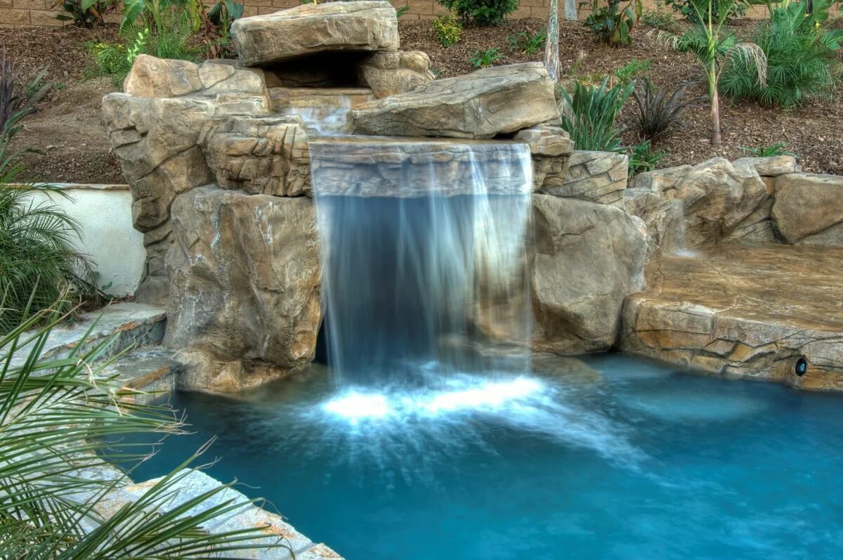 Действующий водопад. Водопад искуственныйкаскад. Дачный фонтан «Каскад малый». Водопад для бассейна. Искусственный водопад.