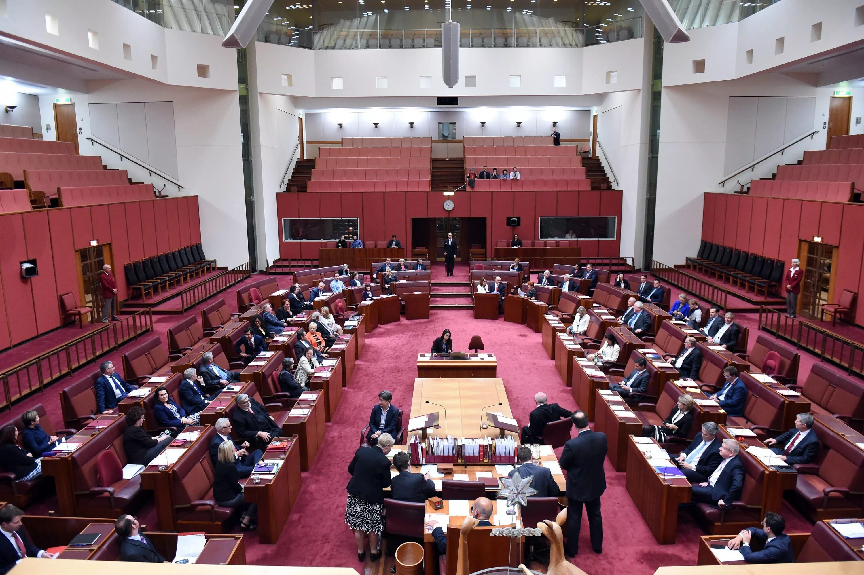 В 2000 г правительство государства z. Сенат Австралии. Парламент Австралии. Канберра парламент. Палата представителей Австралии.