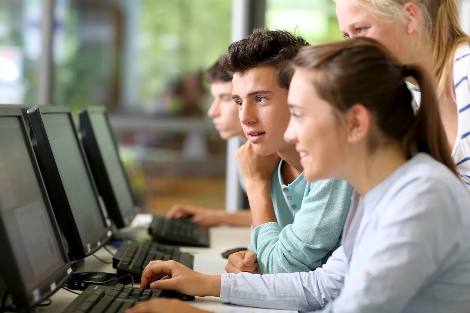 Television and computers in language learning. Television and computers in language learning