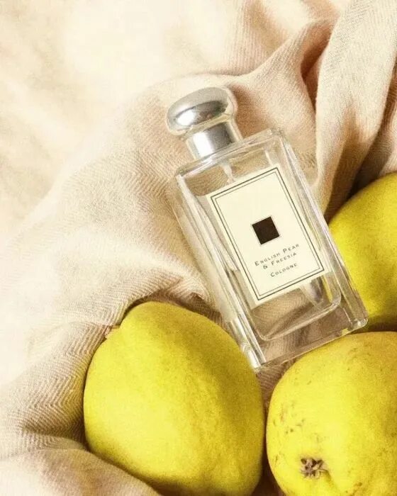 Jo malone pear and freesia. Джо Малон духи груша. Джо Малон духи English Pear Freesia. Jo Malone English Pear Freesia Cologne. Jo Malone Freesia 30 мл.