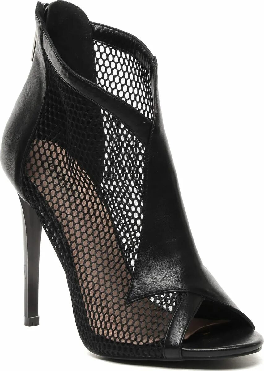 Vitacci черные женские ботинки с заклепками. Vitacci ботильоны lamoda. Ботильоны vitacci. Ботильоны витачи женские. Vitacci 184569.