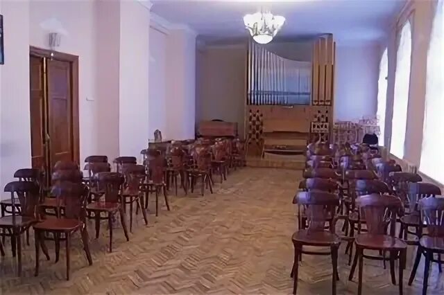 Консерватория мясковского. Зал мясковского в консерватории. концертный зал имени н. я. мясковского, москва. московская консерватория белый зал. мгк им. п. и. чайковского, малый зал большая никитская ул., 13.