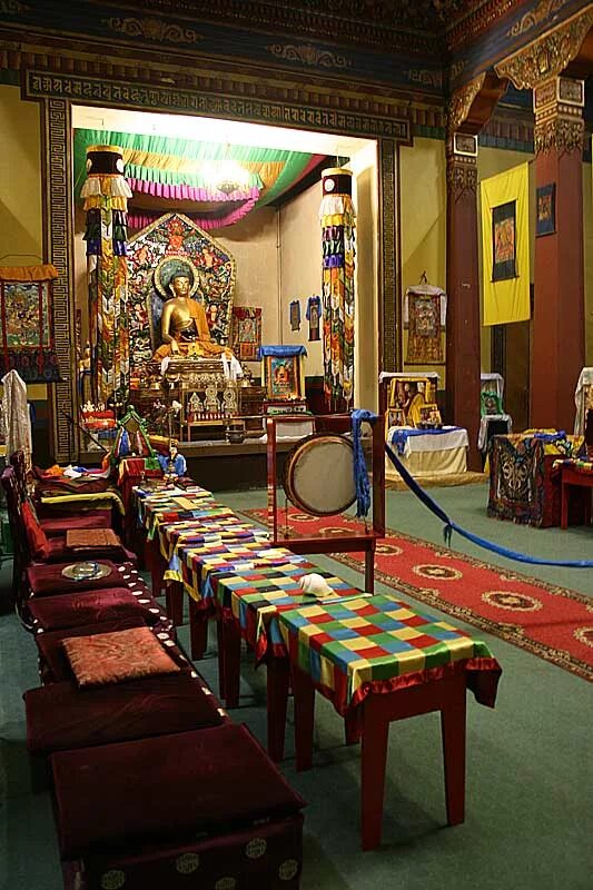 буддийский храм дацан. буддийский храм дацан гунзэчойнэй в петербурге. храм дацан гунзэчойнэй в санкт-петербурге. гунзэчойнэй санкт-петербургский буддийский храм. санкт-петербург.