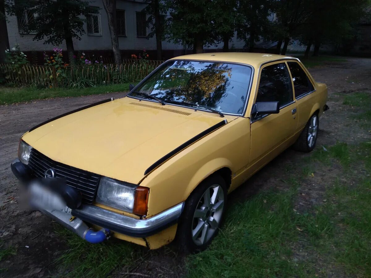 Опель рекорд купить. Opel Rekord 1977. Опель рекорд 1977. Opel Rekord e2. Opel Rekord 1983 купе.