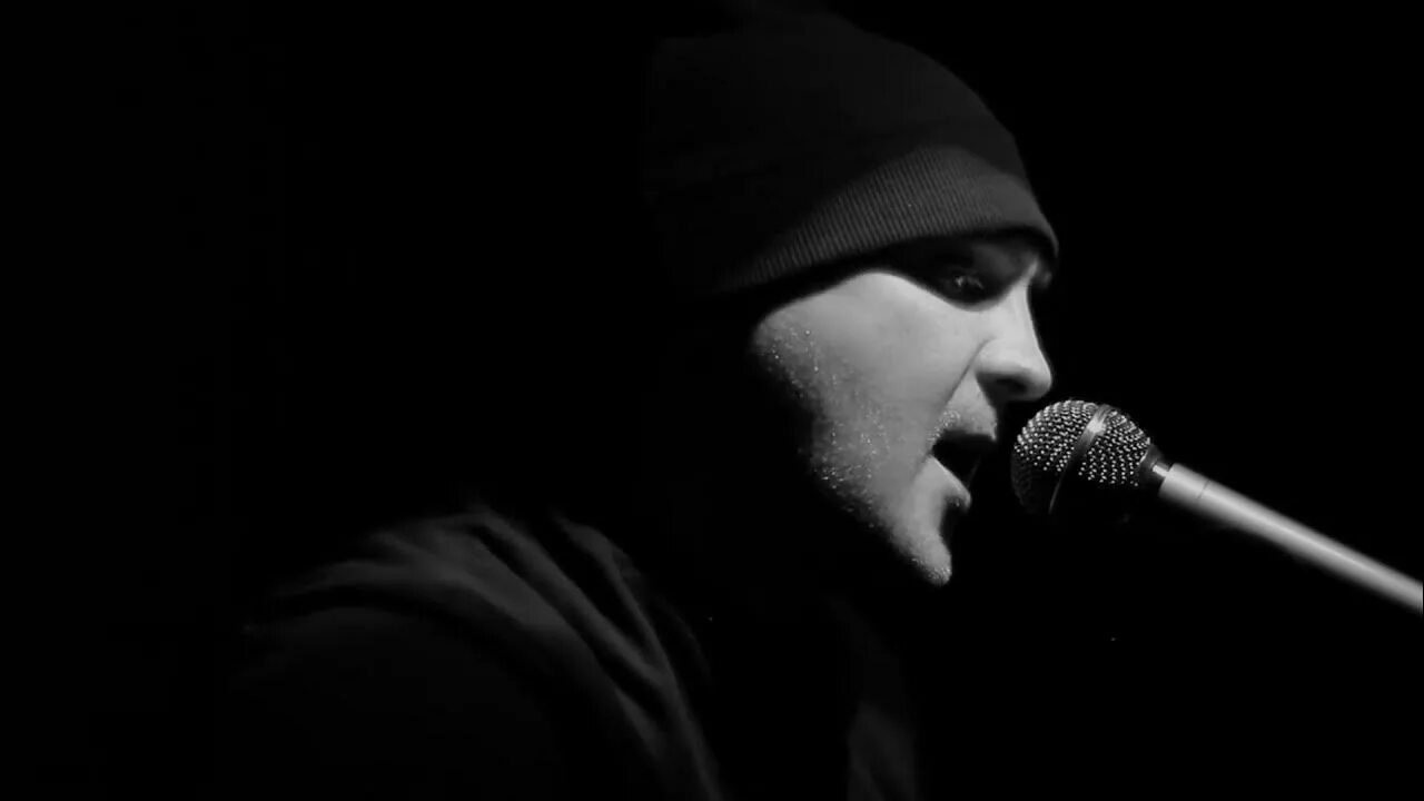 Падали звезды тото. Рэп клипы. Артем тото фото. Тото клипы. Растафарай тото.