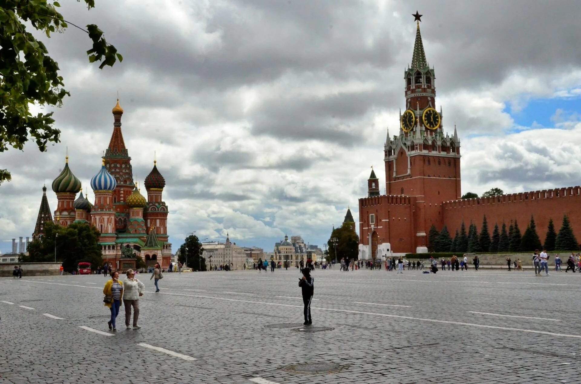 Храм василия блаженного и исторический музей. Что там есть в москве. Китай город г москва. Парк вднх москва. Москва была.