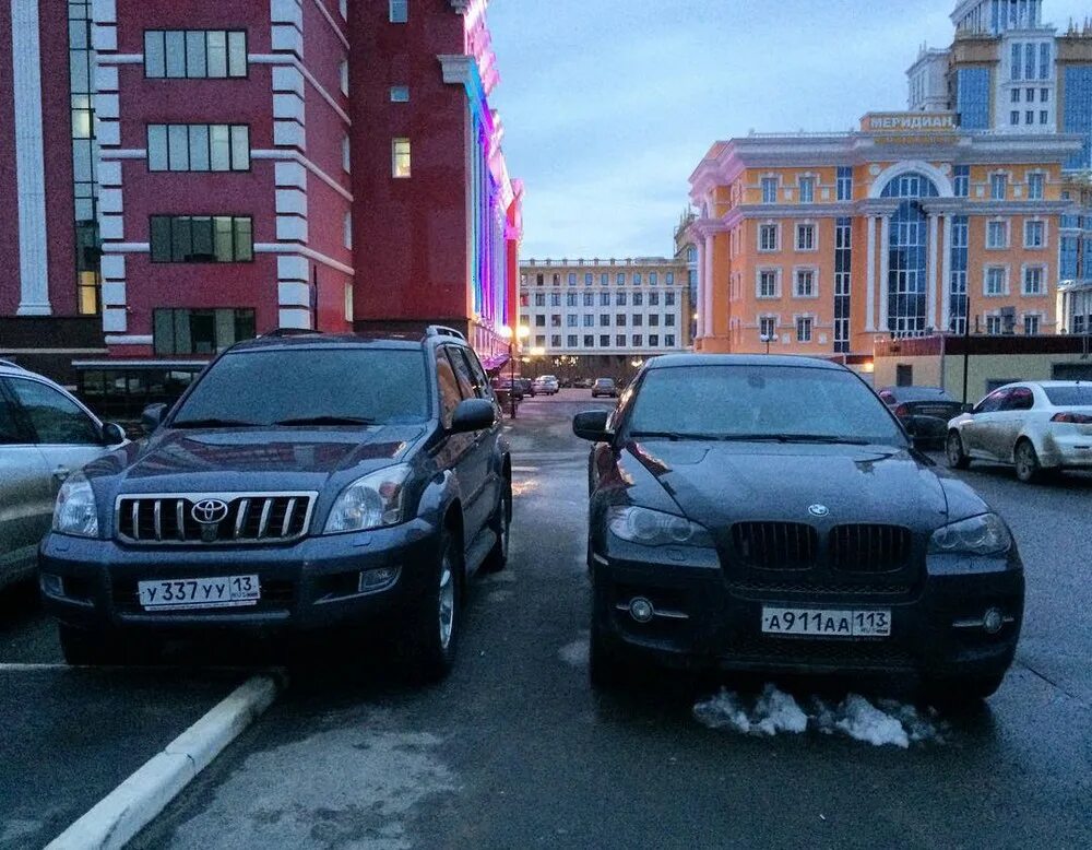 Найти фото автомобилей по номеру. Номер автомобиля. Машина по гос номеру. Госномер с 300 мх 124. Найти фото автомобилей по номеру.