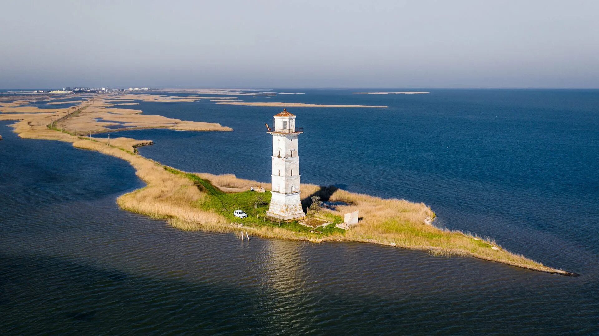 Коса чушка Маяк. Маяк чушка Краснодарский край. Маяк Тамань. Тамань коса чушка. Старая чушка