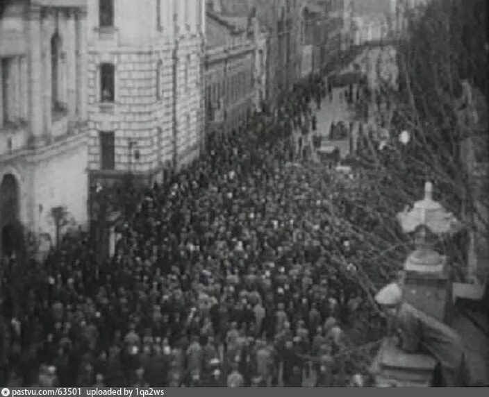 Что случилось 14 апреля 1930 года. Похороны Маяковского Москва 17 апреля 1930 год. Маяковский 1930 похороны.