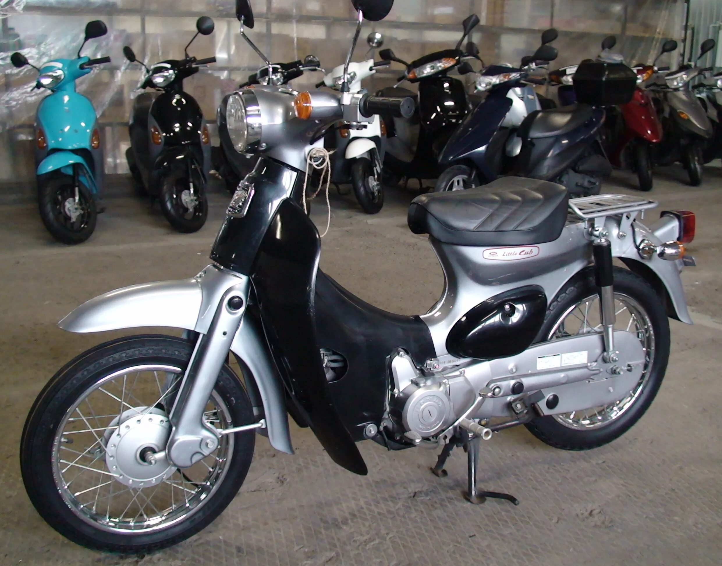 Хонда 50 кубов купить. Honda little Cub 50. Мопед Honda little Cub. Honda little Cub 50 мотоцентр. Honda little Cub 150cc.