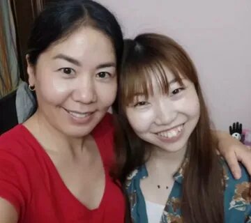 Әйелім еңкейіп, әтешін аузына алды