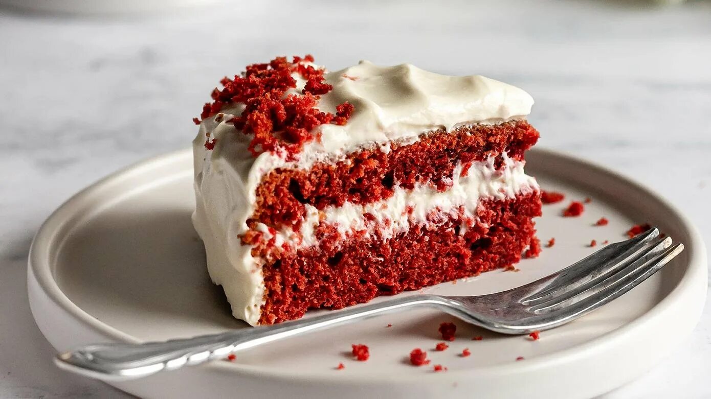 Торт красный бархат с кремом маскарпоне. Красный бархат с кремом чиз. Красный бархат торт крем с сыром. Красный бархат торт крем с сыром. Red velvet торт.