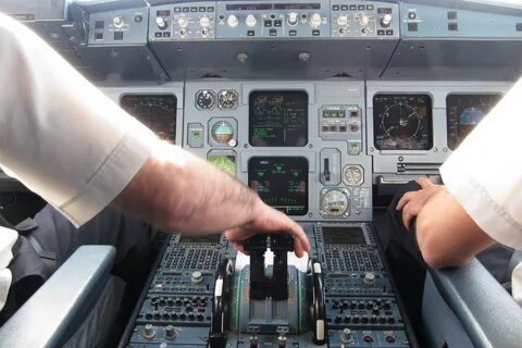 Пилот а320