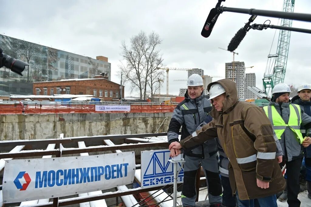 Строительство некрасовской. Стахановская станция метро. Строительство некрасовской. Стройка школы. Строительство некрасовской.