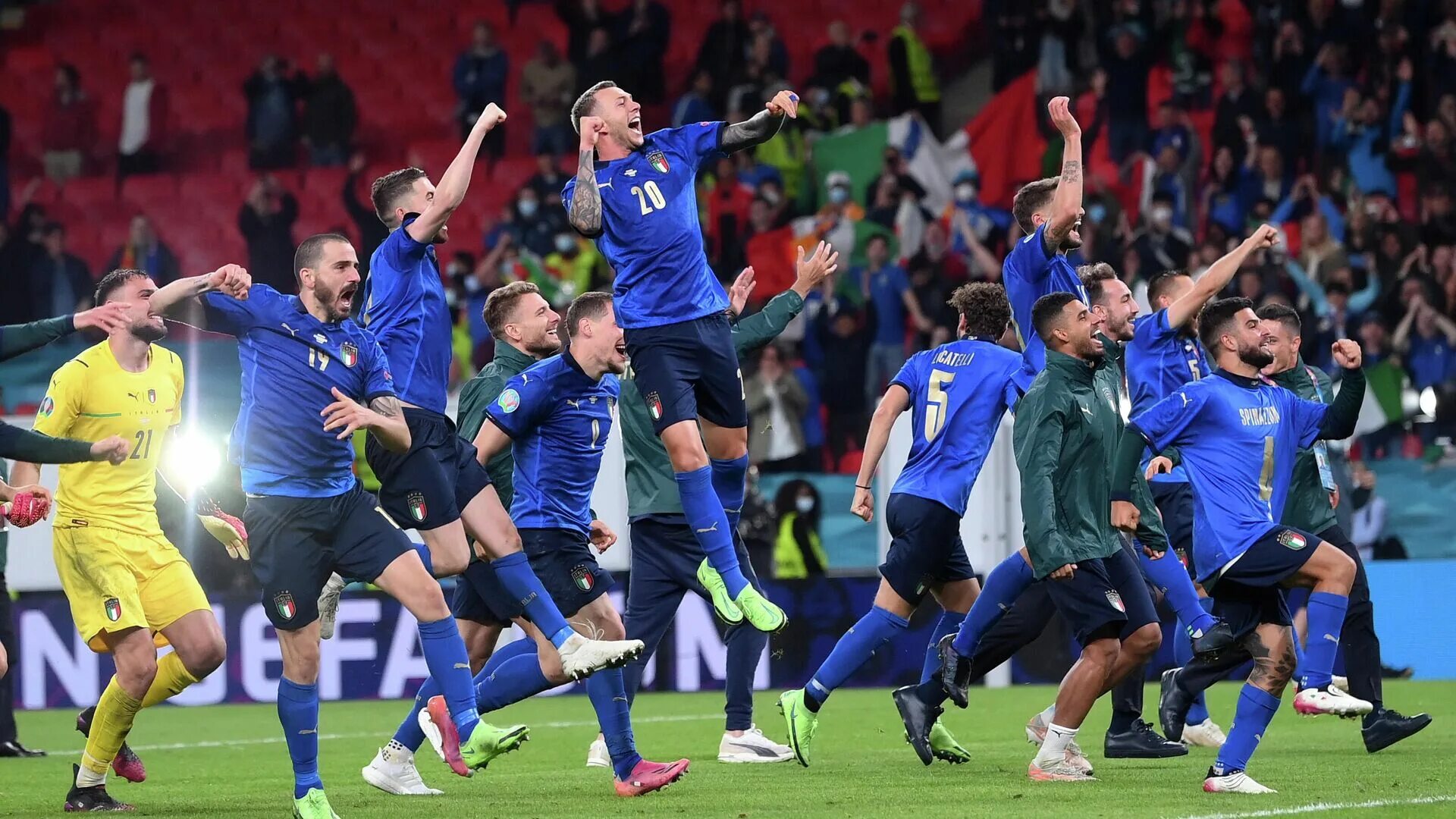 Футбол 1 4 финала европы. Сборная Италии по футболу евро 2020. Сборная Италии 2021. Сборная Италии по футболу 2021 евро. Сборная Италии чемпион евро.