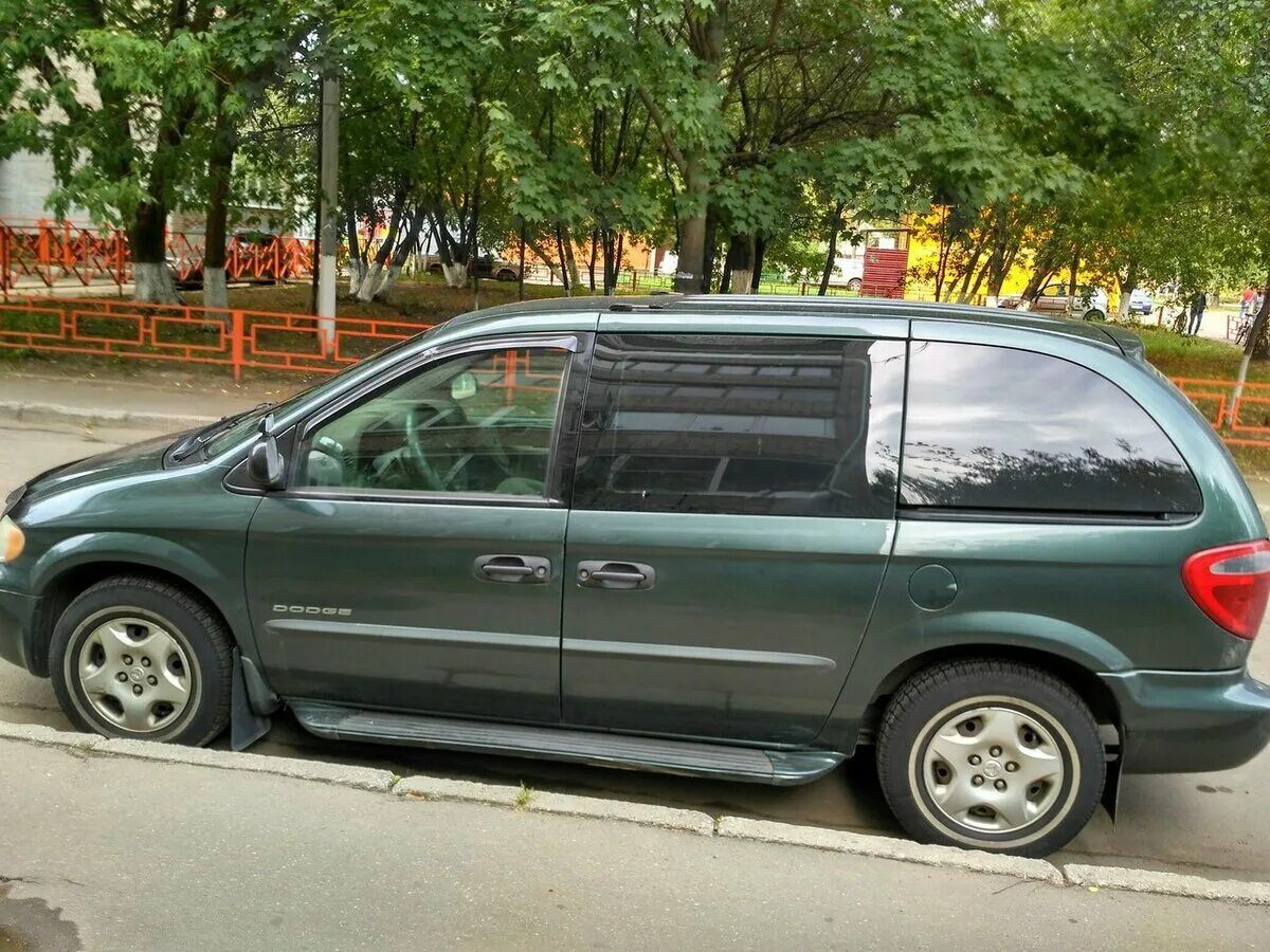 Dodge caravan 2001 год