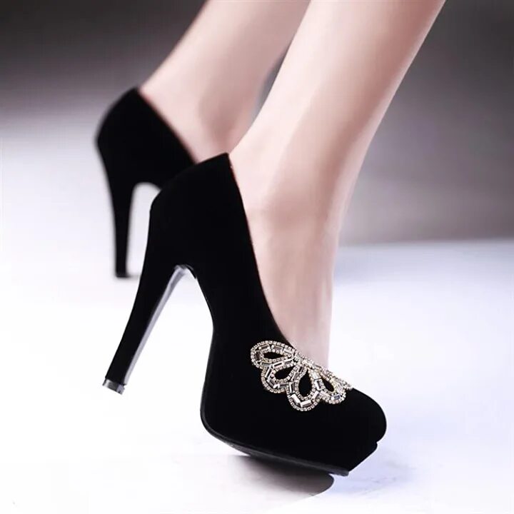 Black high heels. Туфли лар. Черные матовые туфли с каблуком клеш. Ayaqqabi. Каблук для доски.