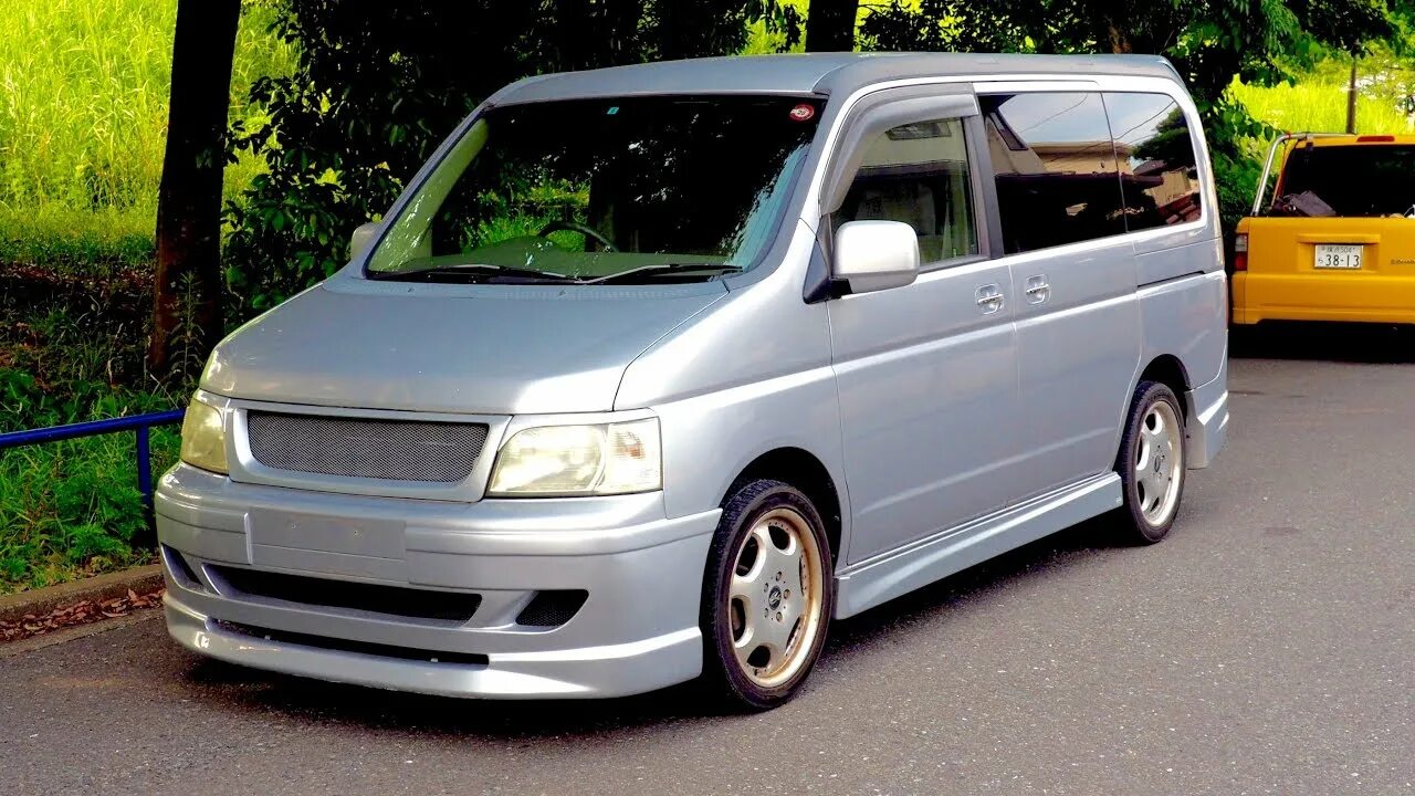 Купить степвагон в владивостоке. Хонда Степвагон 2002. Honda Step Wagon spada 2002. Honda Step Wagon 2.0. Хонда Степвагон 1997.