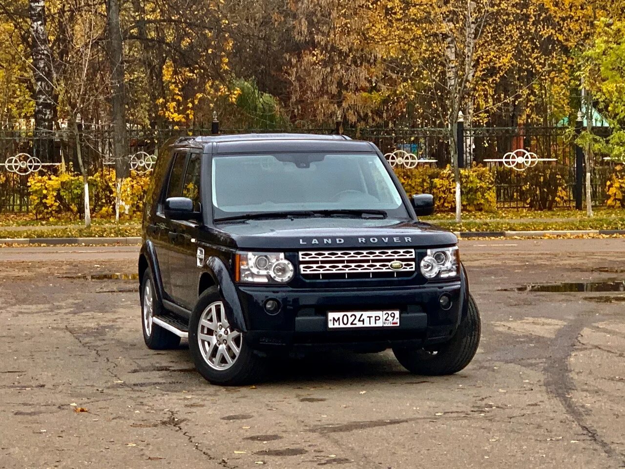 Дискавери 4 2.7 дизель. Land Rover Discovery 4. Ленд Ровер Дискавери 4 синий. Land Rover diskaveri d3g4. Ленд Ровер Дискавери 4 тонированный.