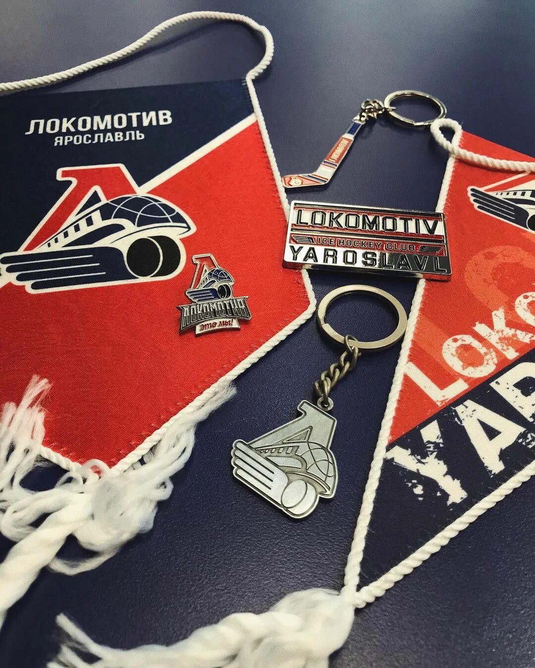 кепка локомотив. кепка локомотив raa красная. атрибутика хк локомотив ярославль. кепка адмирала хоккей. бейсболка хк локомотив.