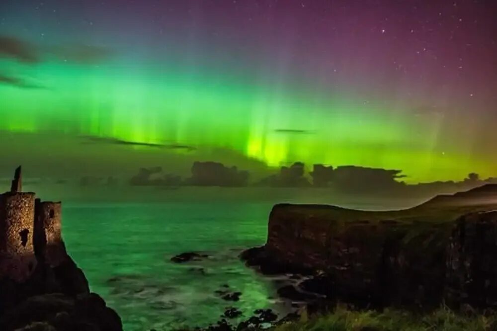 Северное сияние northern lights. Торжок северное сияние. Палярнае ззянне фота. Северное сияние это зрелище необычайной красоты стиль. Северное сияние нарвик.