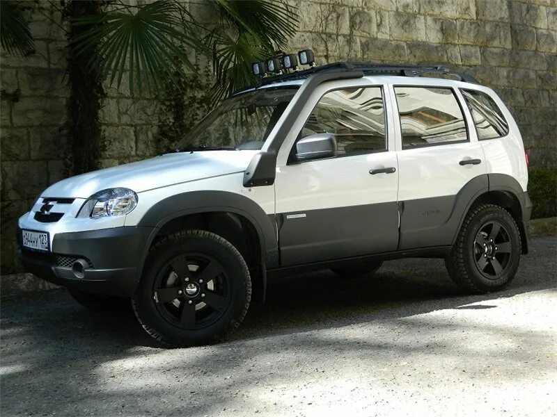 2123 бертоне. Chevrolet Niva Bertone. Нива 2123 Бертоне. Chevrolet Niva 2123. Шевроле Нива Бертоне 2123.