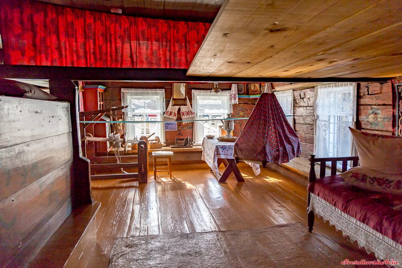 русская изба горница. горница зажиточного крестьянина 19 века. светлица в избе. холодные горницы. светлица и светёлка.