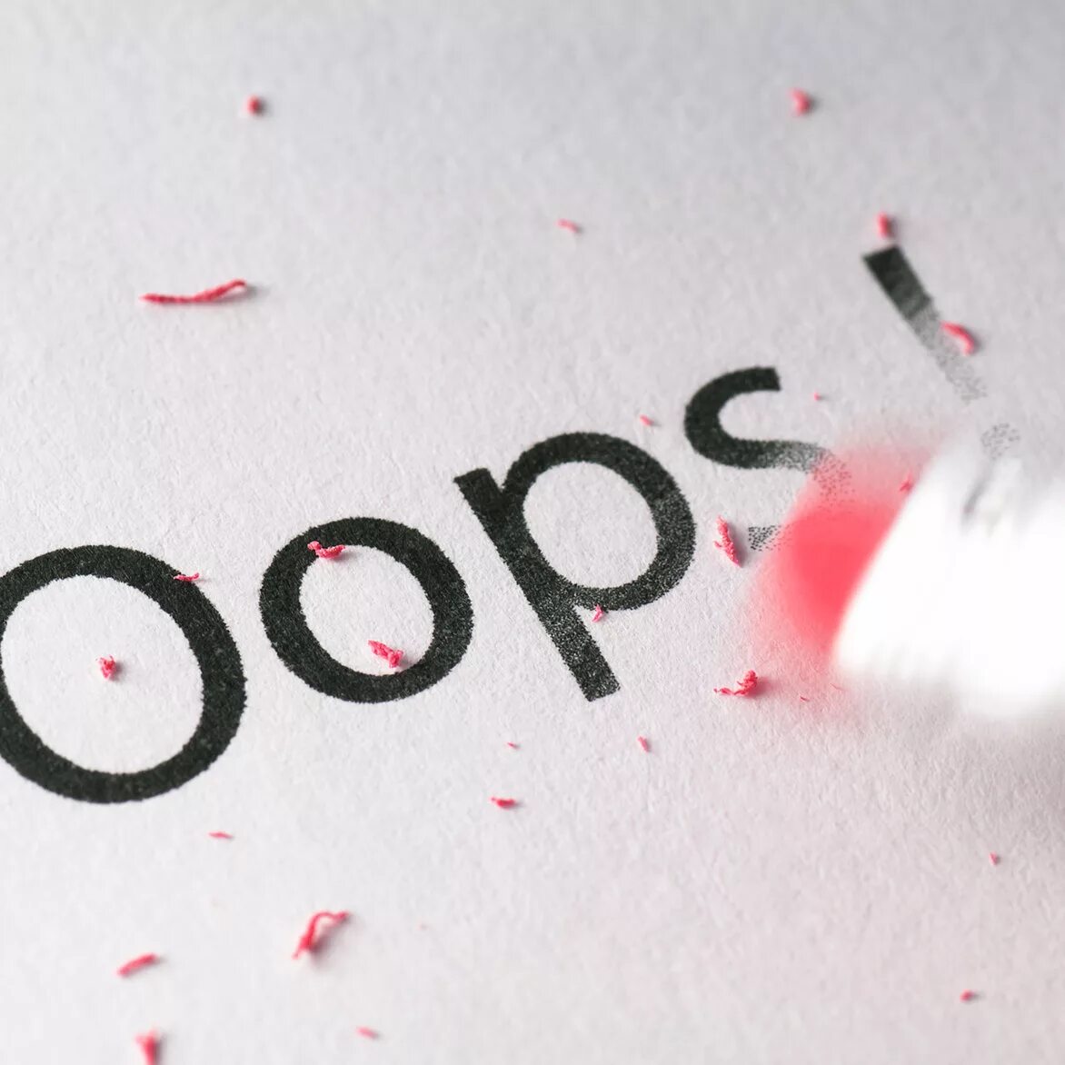Correction of mistakes. Mistake. correction of mistakes на белом фоне. mistakes.