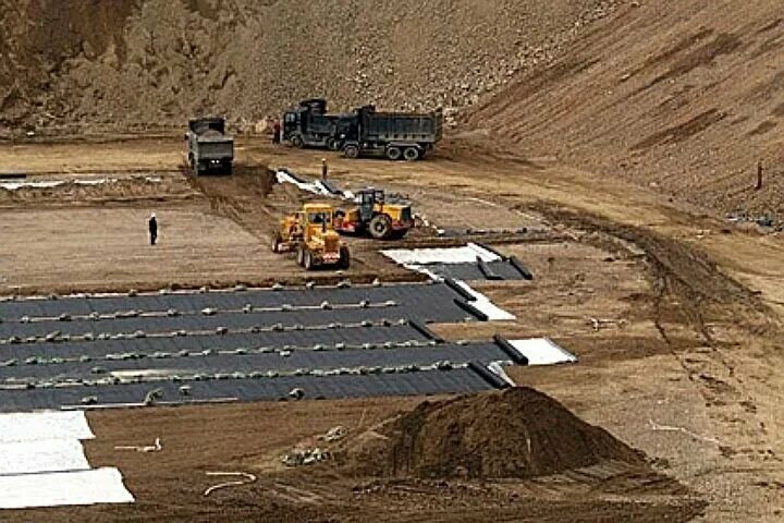 Полигон тбо лепсари. Размещение тко на полигоне. Ангарский мусорный полигон. Мусорный полигон в полетаево. Полигон тбо буинск.