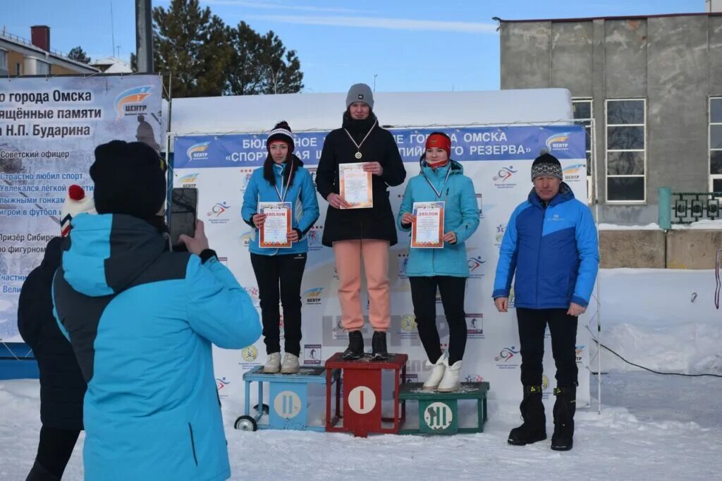 спортивная школа олимпийского резерва омск. пожарно-спасательный спорт. красная звезда омск гимнастика. слоевнлвания мчс россия. соревнования в омске.