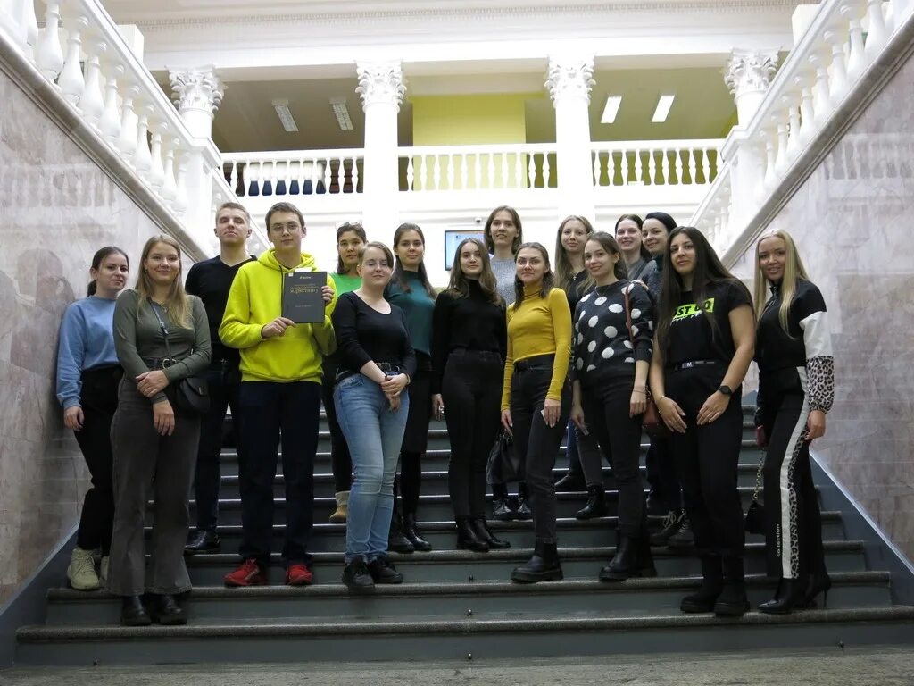 Студент 5 курса. Студент 5 курса. Студент 5 курса. Студентки 5 курса. Студент 5 курса.