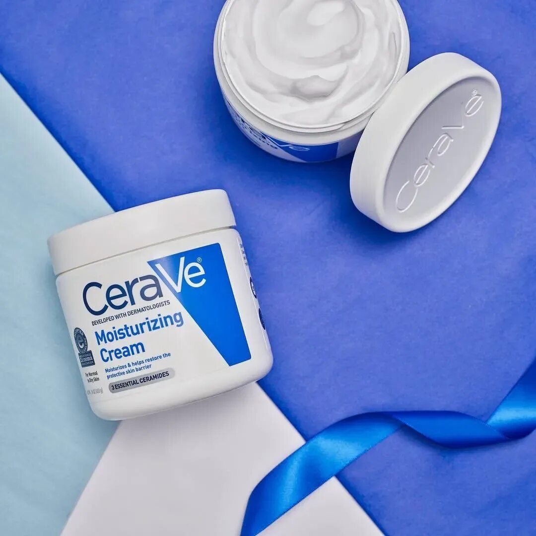 Cera ve крема. Крем CERAVE Moisturizing. Увлажняющий крем CERAVE 454 Г. CERAVE синий крем. CERAVE дневной крем.