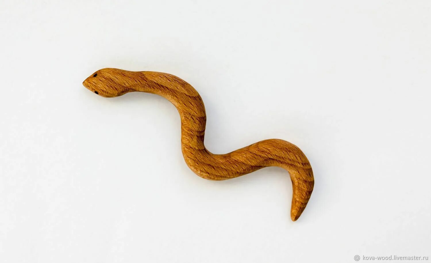 Деревянные змейки. Деревянная змейка. Деревянная змея игрушка. Змейка из дерева. Змея из дерева.