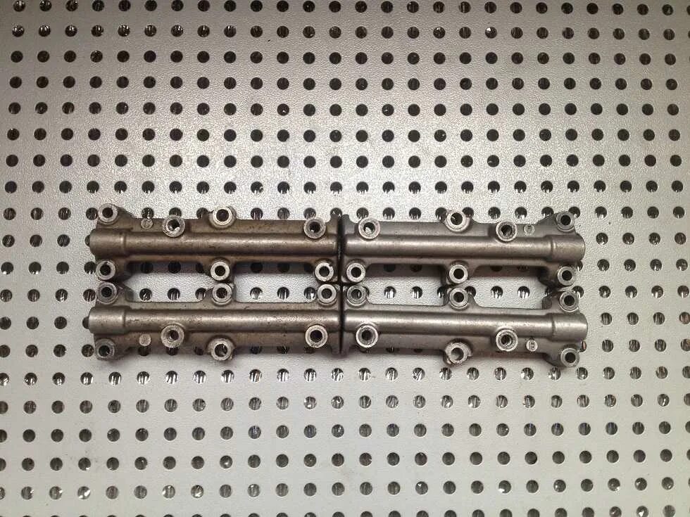 Крышка звезды rf400. Набор болтов для двигателя сузуки бандит 1200. Suzuki bandit 1200 крышка распредвала. Набор болтов для двигателя сузуки бандит 1200. Сузуки бандит лимитед эдишн 250.