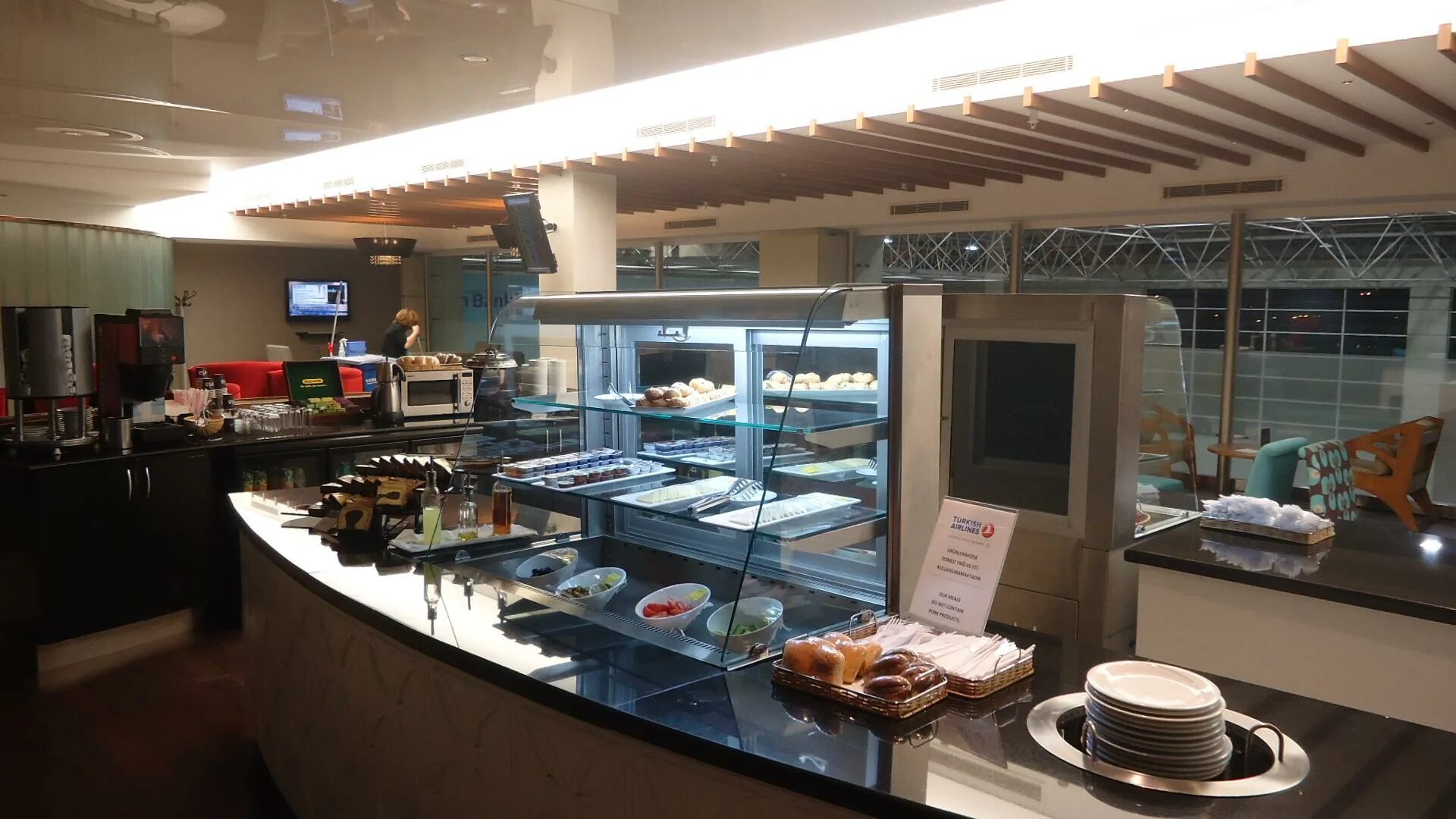Зал анталия. Cip терминал анталия. cip lounge анталия. вип терминал анталия аэропорт. cip зал анталия.