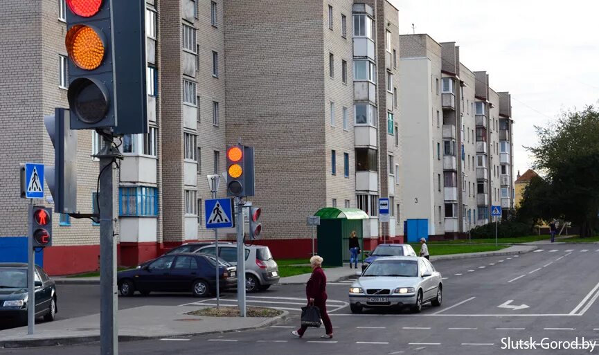 Светофор слуцк. Ул Богданович Полоцк. Камеры Слуцк 11 городок. Слуцк Баравляны. Код Слуцка.