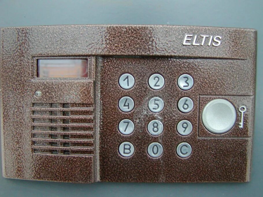 Домофон асбест. Eltis dp5000. Домофон сервис. Домофон квартирный. Laskomex вызывная панель.