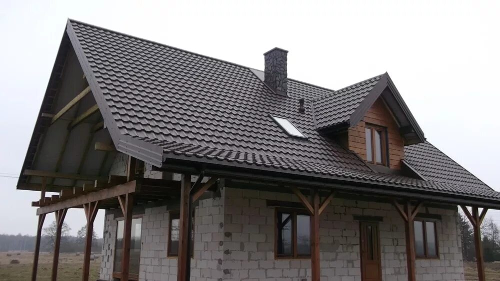 Дом кровля из металлочерепицы