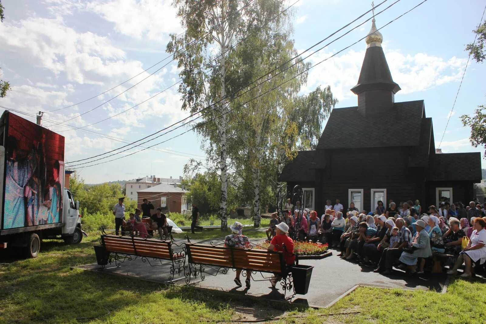 Храм калтан. Кемерово посёлок малиновка. Погода малиновка город калтан кемеровская область. Калтан кемерово. Станция малиновка кемеровская область.