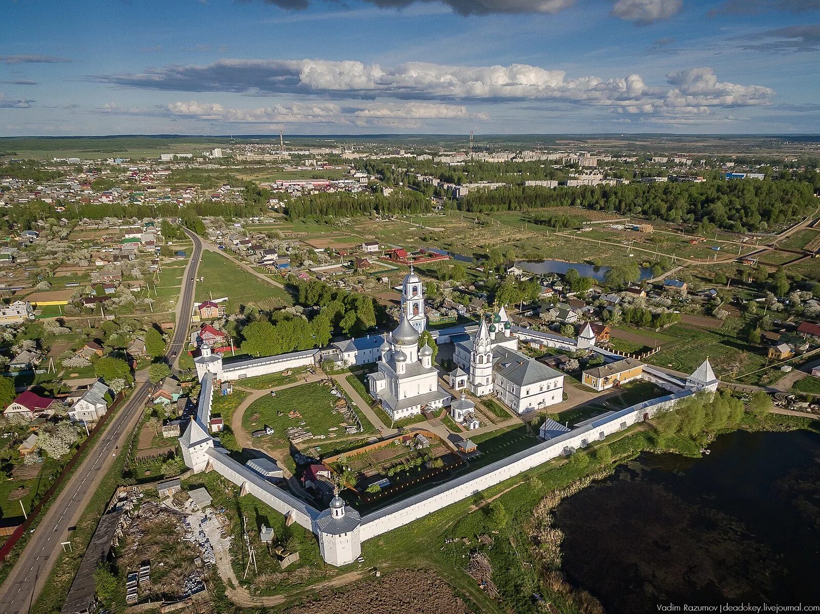 Поселок залесское