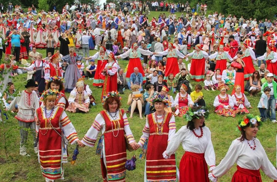 Фольклорные традиции народов россии. Народное гуляние. Фольклорный праздник. Русские народные гуляния. Традиционные праздники.